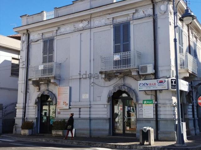 Locale in affitto di 175 m²