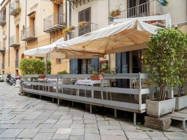 Locale in affitto di 175 m² in Via dello Spasimo, 44