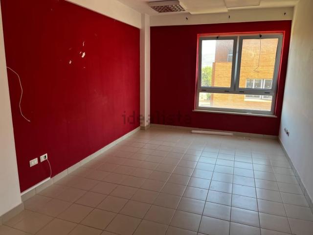 Locale in affitto di 175 m² in Viale Paul Harris
