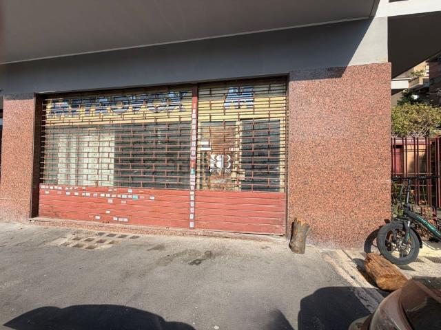 Locale in affitto di 1760 m² in Via Gregorio VII