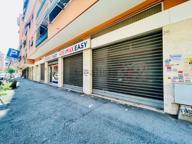 Locale in affitto di 176 m² in Via Domenico Cucchiari