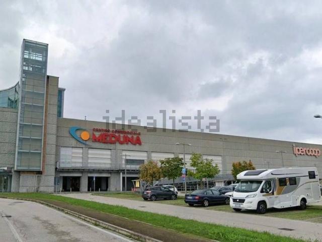 Locale in affitto di 177 m² in Via Musile