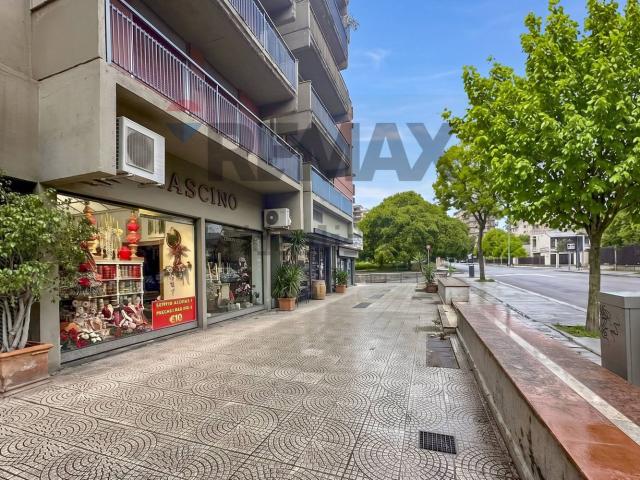 Locale in affitto di 178 m² in Viale Strasburgo, 44