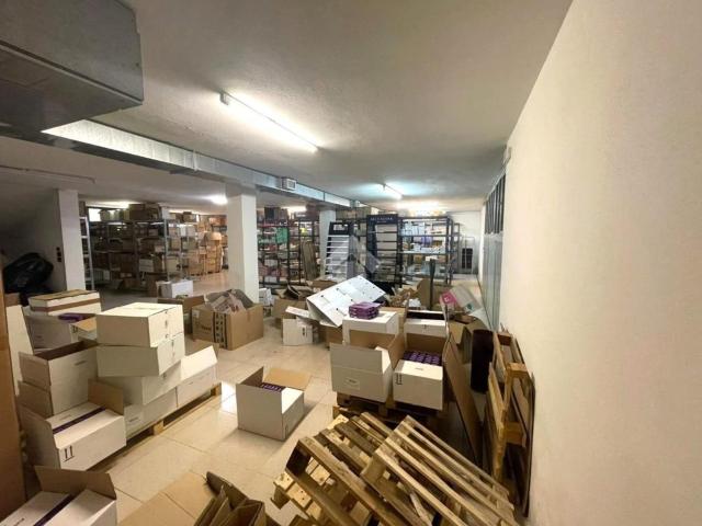 Locale in affitto di 179 m² in Strada del Santo