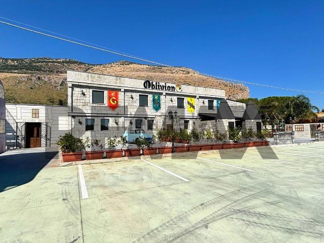 Locale in affitto di 1800 m² in Strada Statale 113 Settentrionale Sicula, 134