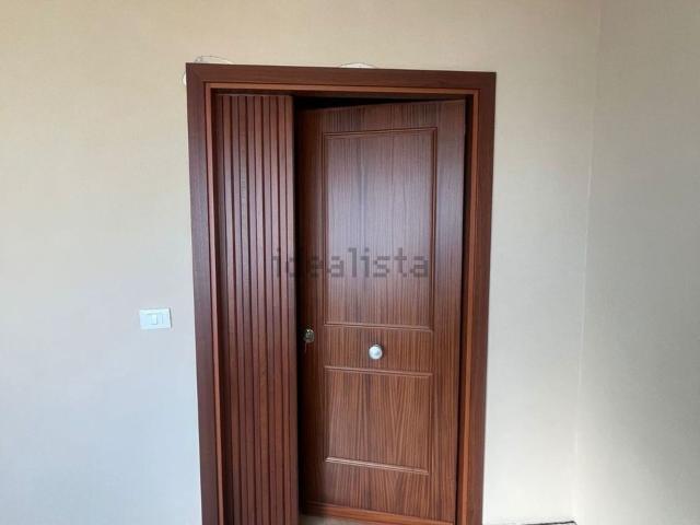 Locale in affitto di 180 m²