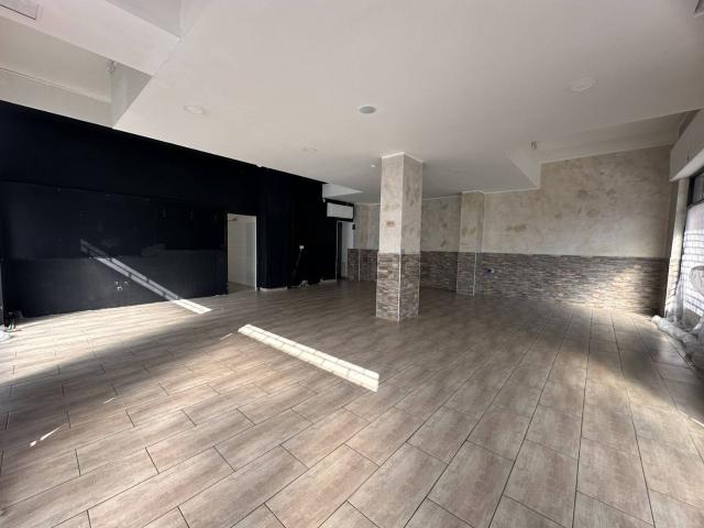 Locale in affitto di 180 m² in Via Giuseppe Mazzini