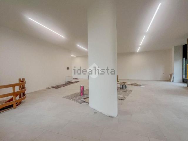 Locale in affitto di 180 m² in Via Giuseppe Mazzini, 1