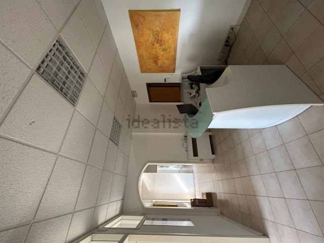 Locale in affitto di 180 m² in Via Massimo Samoggia