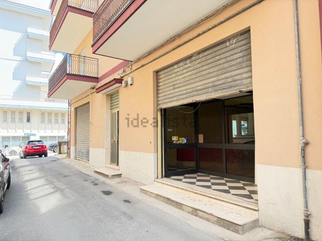 Locale in affitto di 180 m² in Via Sacro Cuore, 35