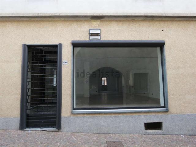 Locale in affitto di 180 m² in Via San Gerardo, 60