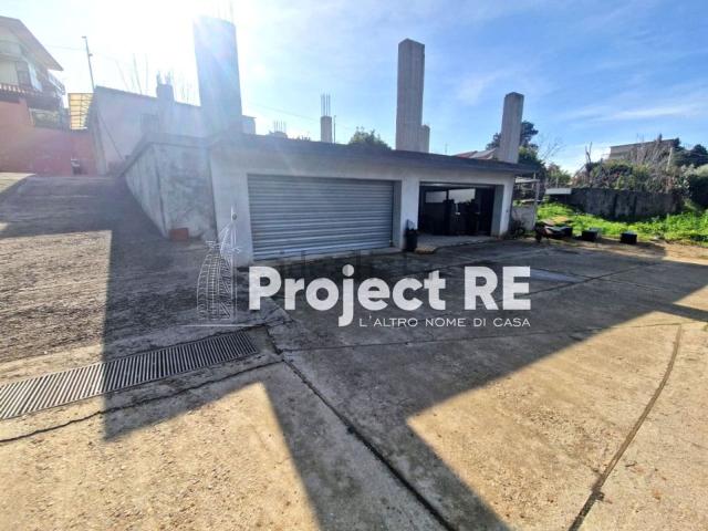 Locale in affitto di 180 m² in Via Provinciale per Armo Gallina