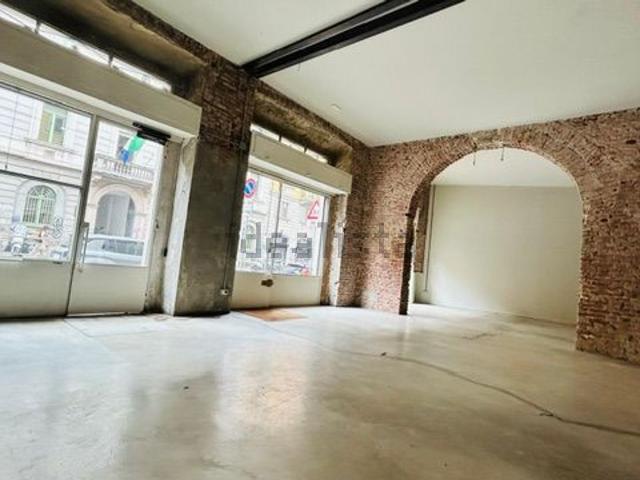Locale in affitto di 180 m² in Via Vigevano, 10