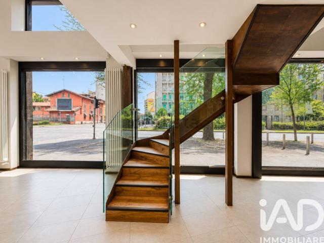 Locale in affitto di 180 m² in Viale Beatrice d&apos Este, 49