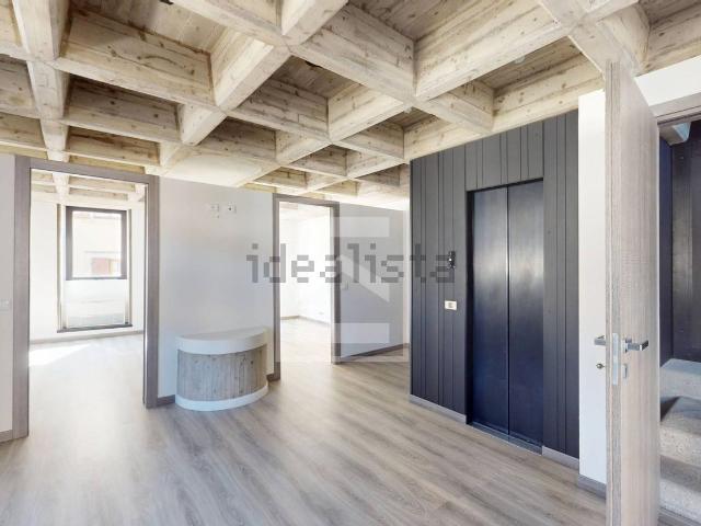 Locale in affitto di 180 m² in Piazza Giuseppe Malvezzi