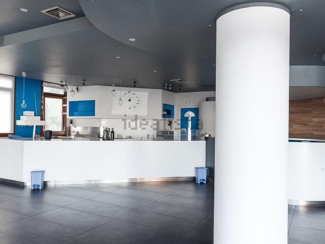 Locale in affitto di 180 m² in Piazza San Nicolò, 13