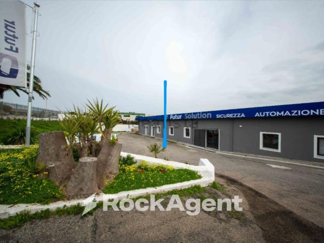 Locale in affitto di 180 m² in Strada 1, 85
