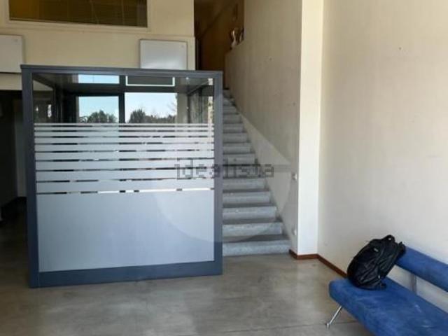 Locale in affitto di 181 m²