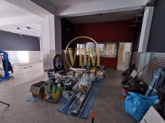 Locale in affitto di 182 m² in Via Nino Bixio