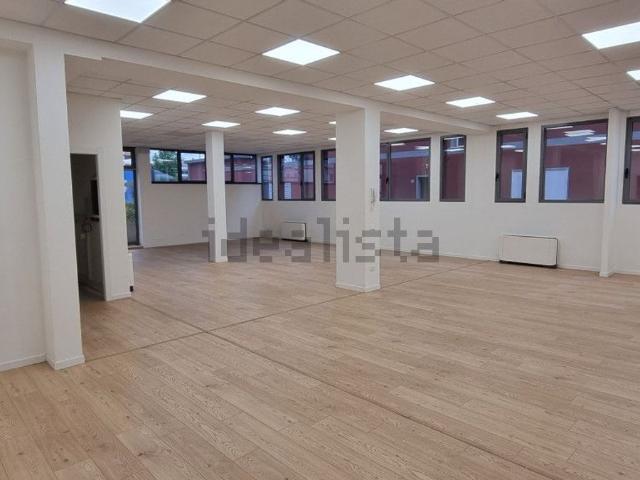 Locale in affitto di 182 m² in Viale della Navigazione Interna