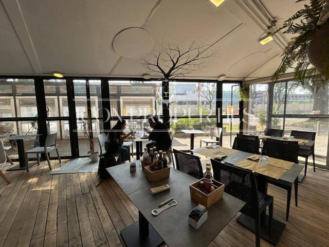 Locale in affitto di 185 m² in Via Gattamelata, 6