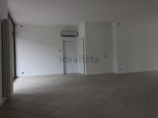 Locale in affitto di 185 m² in Via Fonderia