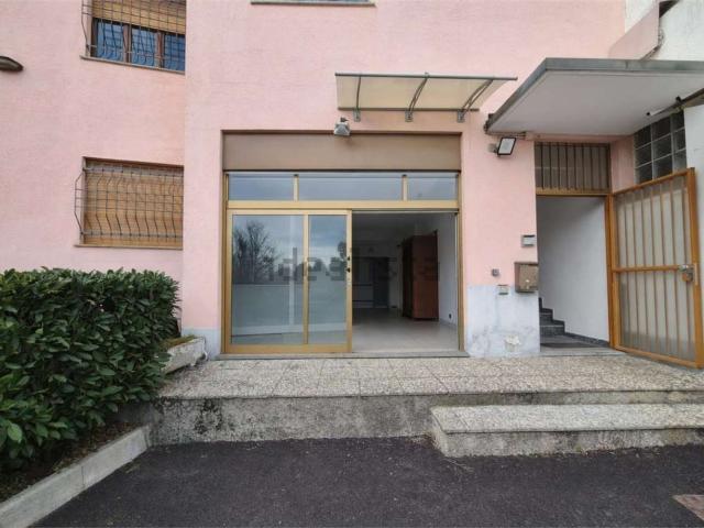 Locale in affitto di 185 m² in Via Piave, 12