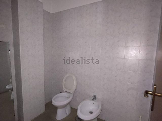 Locale in affitto di 185 m² in Via Rimembranze, 22