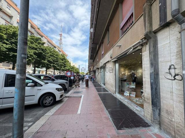 Locale in affitto di 185 m² in Via Tommaso Fiore