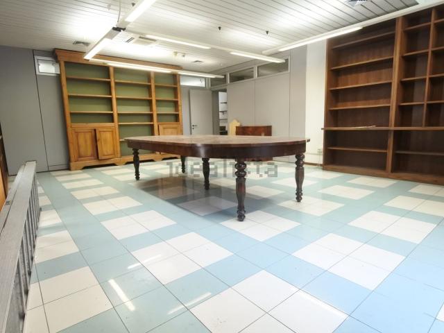 Locale in affitto di 185 m² in Viale Montegrappa, 162