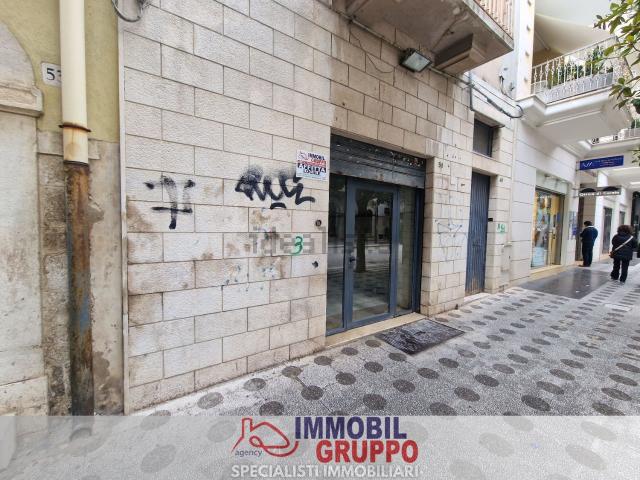 Locale in affitto di 185 m² in Corso Cavour