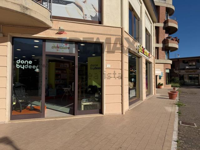Locale in affitto di 188 m² in Via dei Pentri, 1