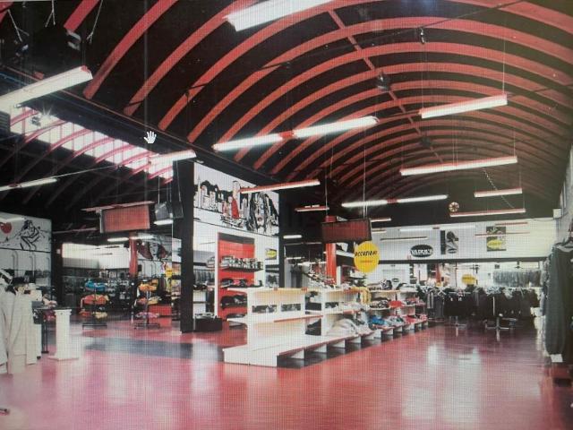 Locale in affitto di 1900 m² in Corso Umberto I