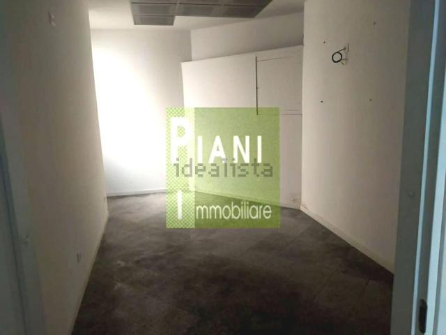 Locale in affitto di 190 m²