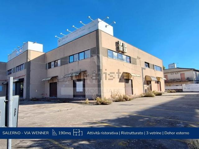 Locale in affitto di 190 m²