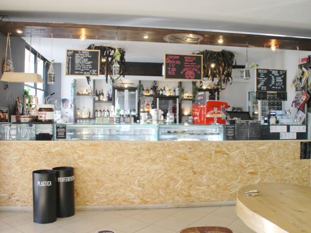 Locale in affitto di 190 m² in Via Igino Garbini