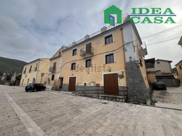 Locale in affitto di 190 m² in Via Leporano, 65