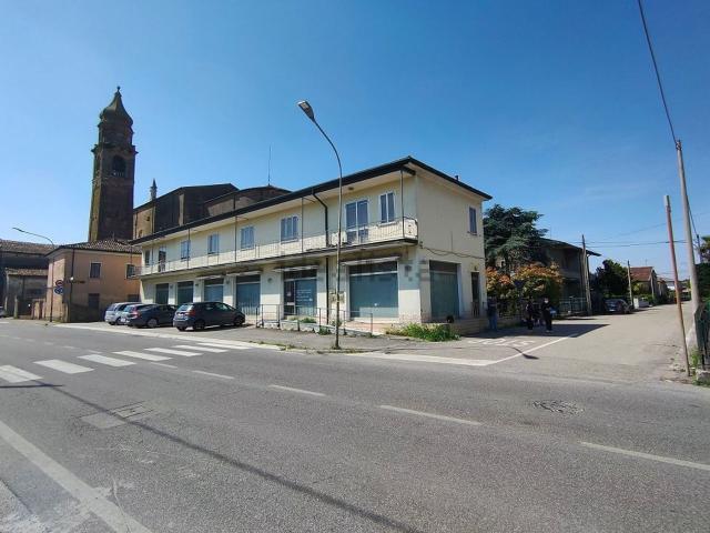 Locale in affitto di 192 m² in Via Colombara, 5
