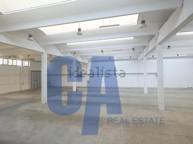 Locale in affitto di 1941 m² in Via della Liberazione