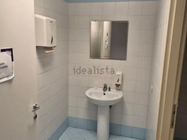 Locale in affitto di 194 m² in Via Niccolò Tommaseo
