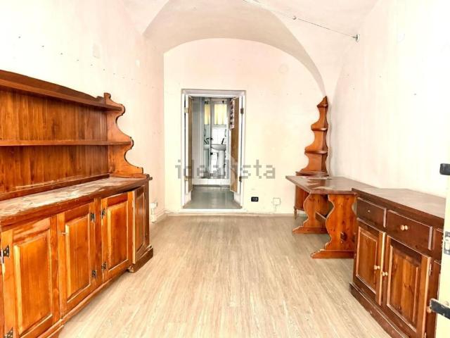 Locale in affitto di 23 m² in Via Cairoli, 5