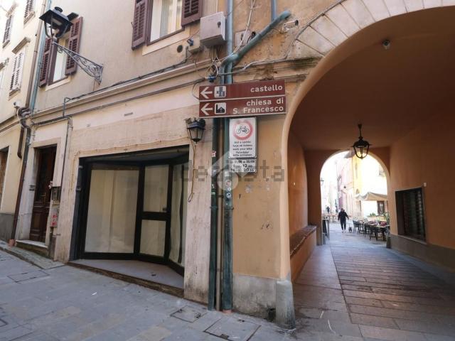 Locale in affitto di 23 m² in Via Dante Alighieri, 26
