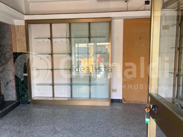 Locale in affitto di 23 m² in Via del Vespro, 158