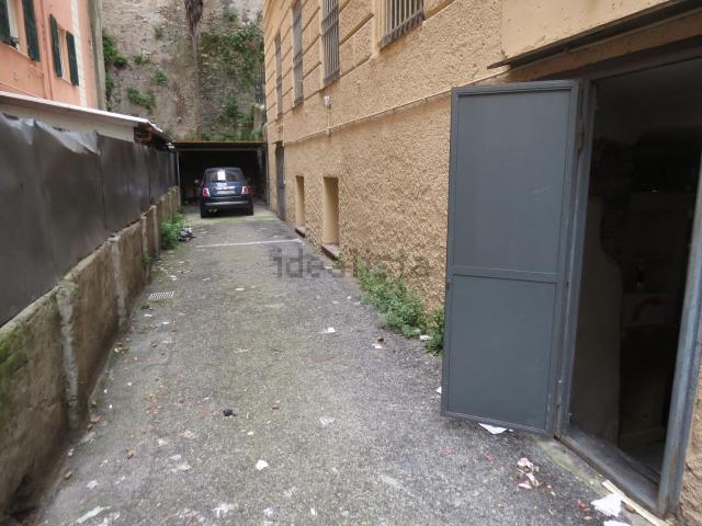 Locale in affitto di 200 m² in Via Caffaro, 40