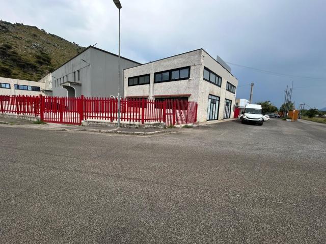 Locale in affitto di 200 m² in Via Casilina, 96