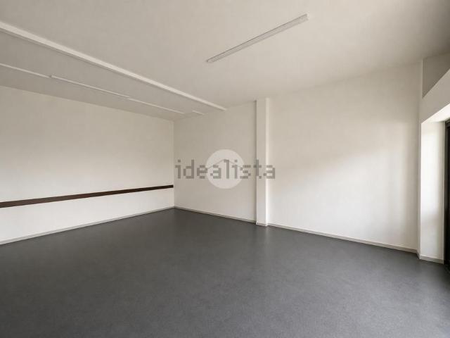 Locale in affitto di 80 m² in Via Cristoforo Colombo