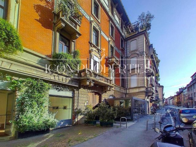 Locale in affitto di 200 m² in Via Alessandro Tadino