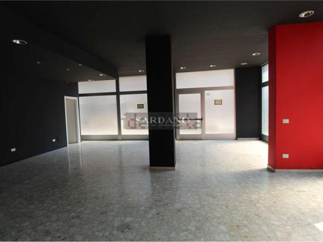 Locale in affitto di 200 m² in Via Appia