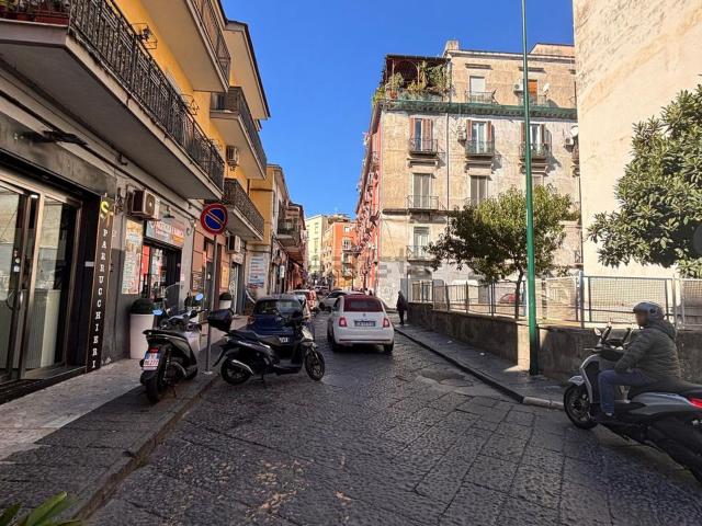 Locale in affitto di 200 m² in Via Bosco di Capodimonte