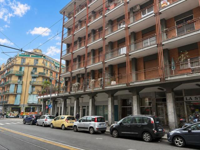 Locale in affitto di 200 m² in Via Bibiana, 52